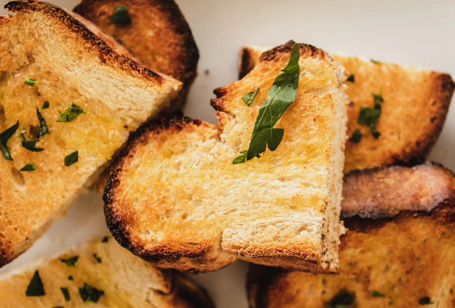 Toasted garlic bread with herbs